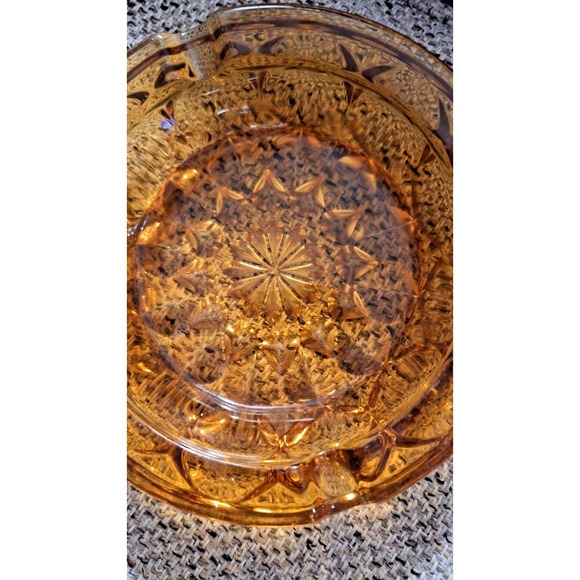 Vintage Round Amber Cut Glass Ashtray Cigarette or Trinket Dish 6-1/8" D - Picture 3 of 5